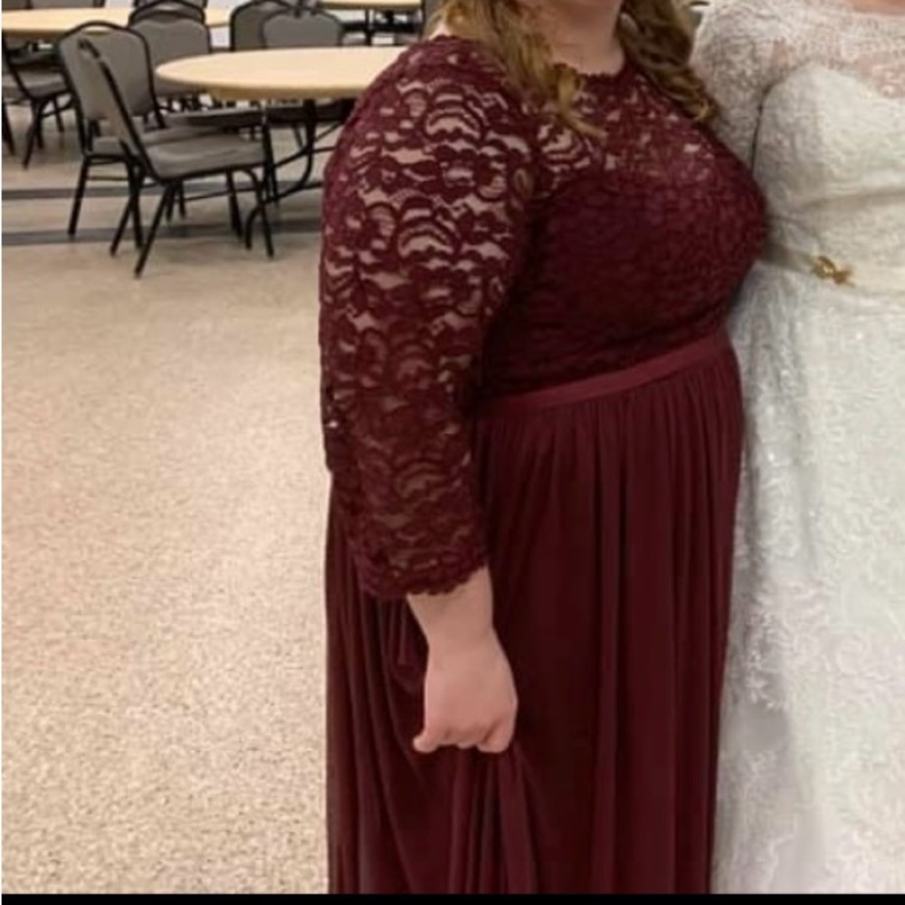David’s Bridal mid sleeve Size 22
